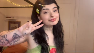 Hopping on cb right now c happy new year lt 3