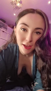 Naughty girlfriend gives in to a quicky before dinner role play video