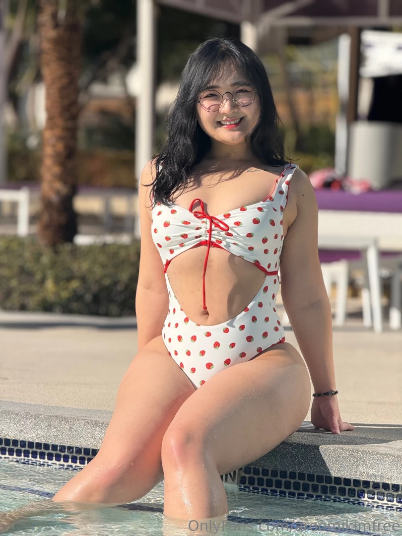 Livestream this weekend on my vip page aroomikim 