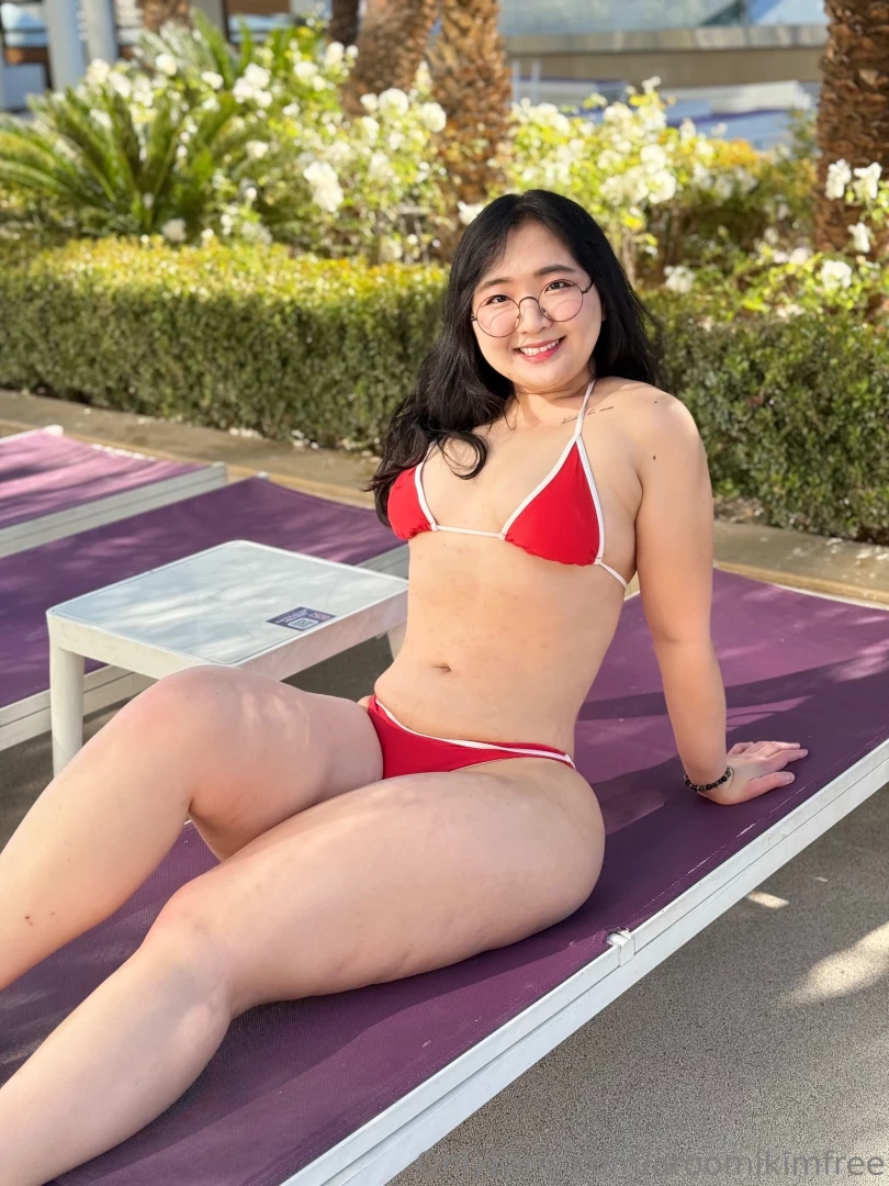 Join my premium page for b g s and free livestreams aroomikim 