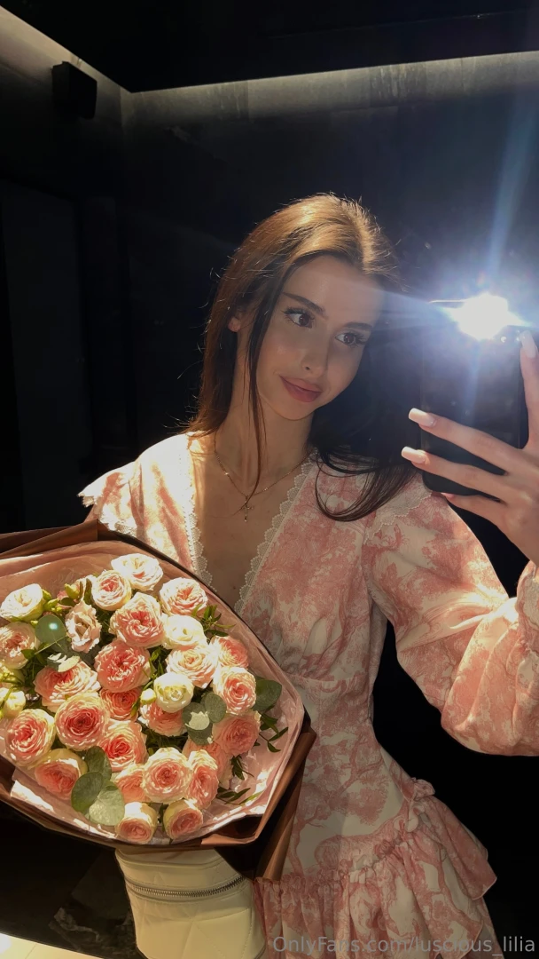 Today i was celebrating my best friend s birthday i bought her flowers part 1 