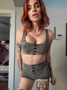 Starting my day right wanna see more of me