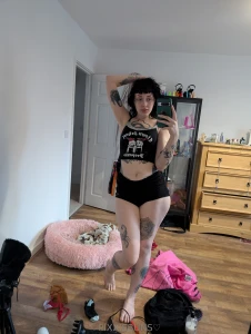 I got new shorts now that i ve lost 4 inches off my waist and gained part 1