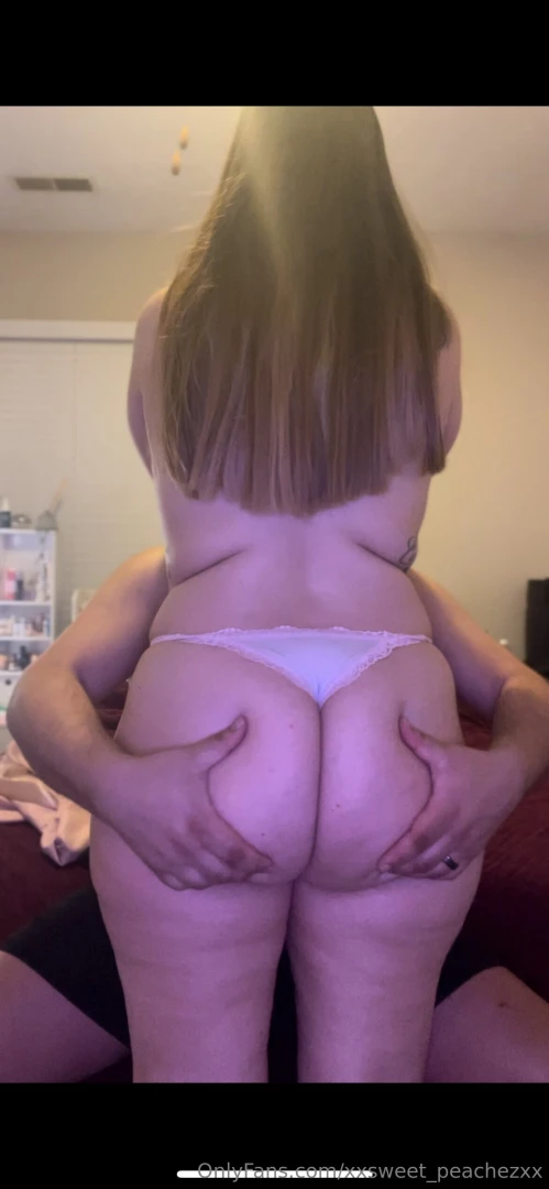 Hubby slapping and playing with my ass 