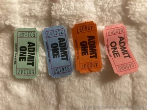 Christmas eve raffle pulllll if you have one of these winning tickets