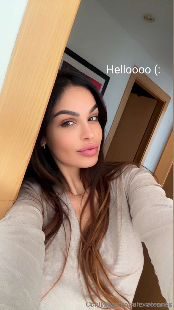 My bestie noralennox gave me some free passes to her onlyfans for the 