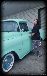 Saw this sexy truck at a shop today and had to ask the owner if i