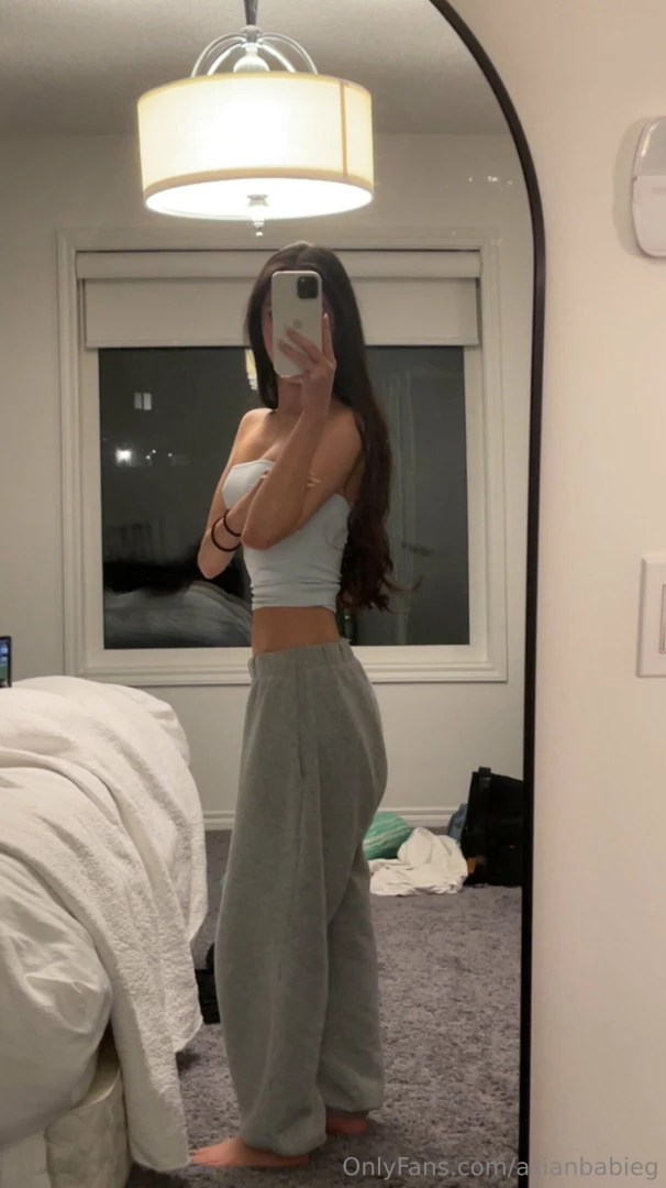 Mirror pics have my heart 