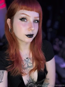 Imagine these shiny black lips wrapped around something