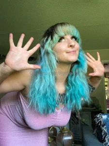 Pretty pastel goth tiddiez