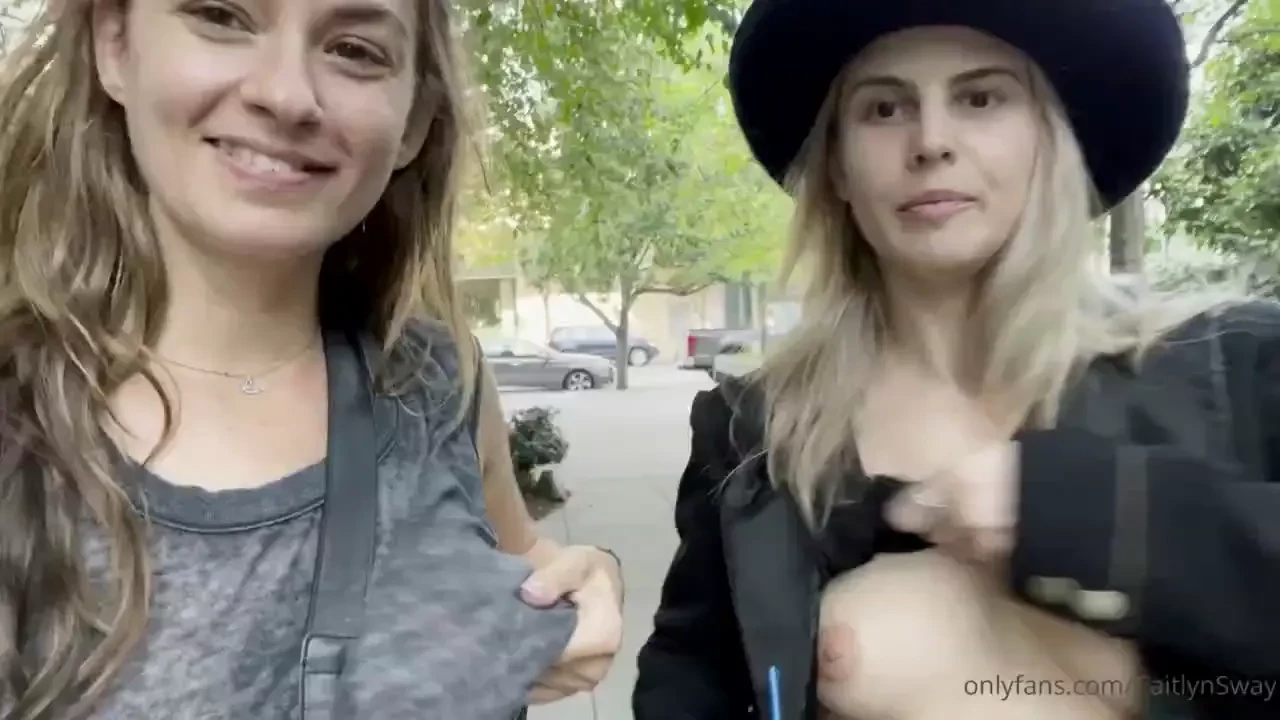 Keeping portland weird with freehellojewels just one of many random 