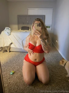 Pretty in red but prettier with it off open the post below this one part 1