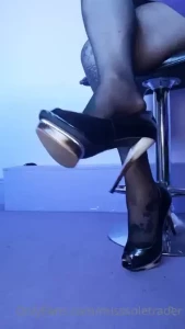 Welcome my new fans and happy thick thigh thursday to fans old and new