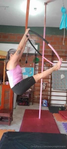 Flexibility and sensuality i love exploring my limits and pushing my