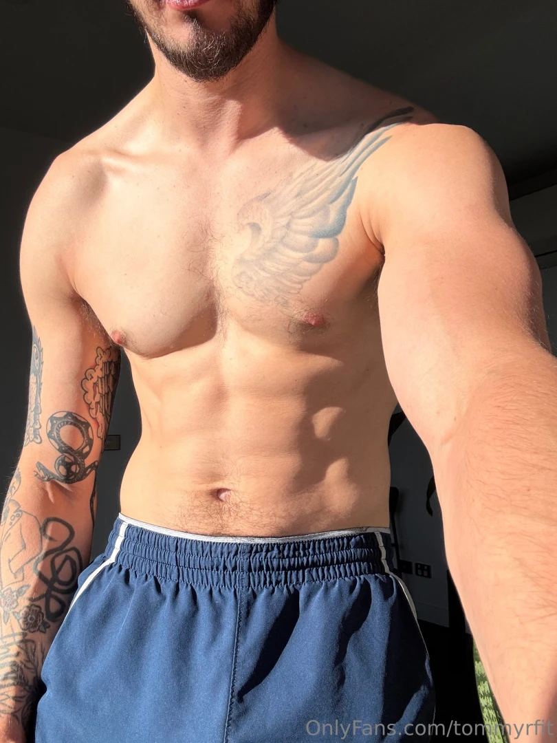 Sunshine and abs 