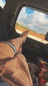 Do ya ll like feet pics this was from like a 18 hour roadtrip lol i part 1