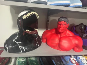 Today s pick ups venom and red hulk popcorn buckets i think they