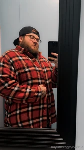 Can i pull off plaid i m not so sure but i ll let you decide babe