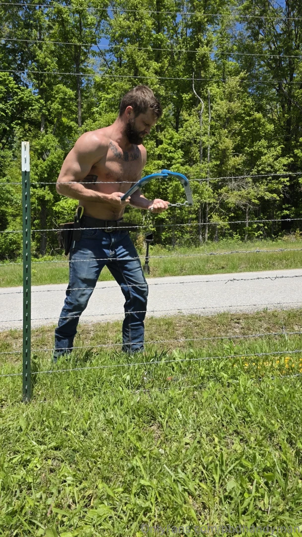 Hope you enjoy fencing pics because i got about half a mile of barbed part 3 