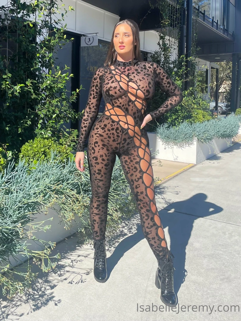 On the scale of 1-10 how good do i look 