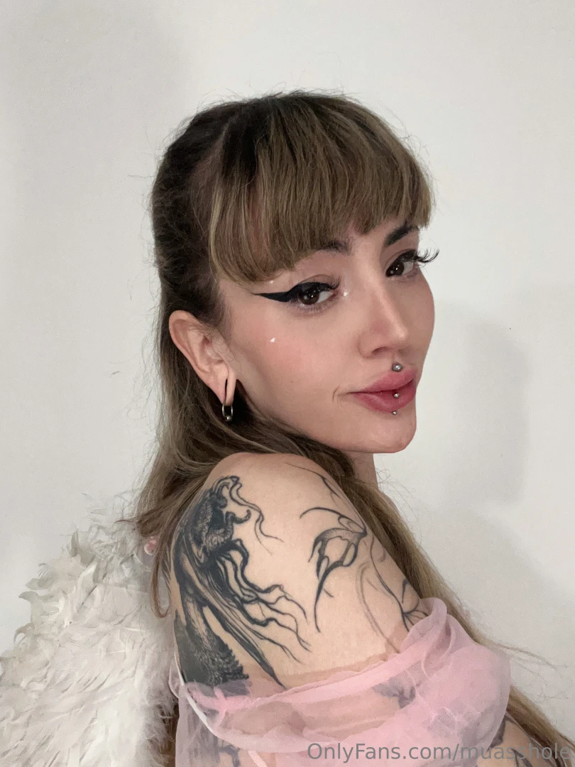 Quick sneak to next weeks look part 1 