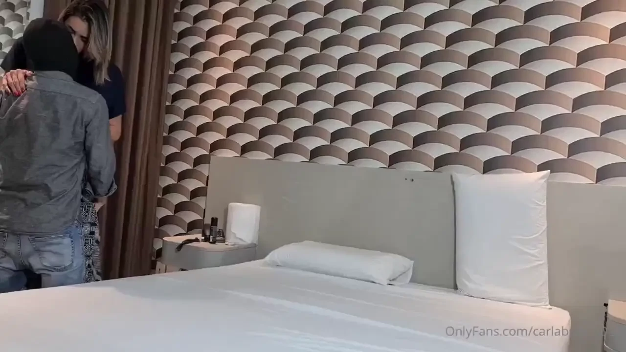 Thursday s full scene this businessman used his lunch break to get fed 