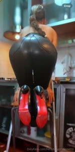 Help me clean the soles can you be useful