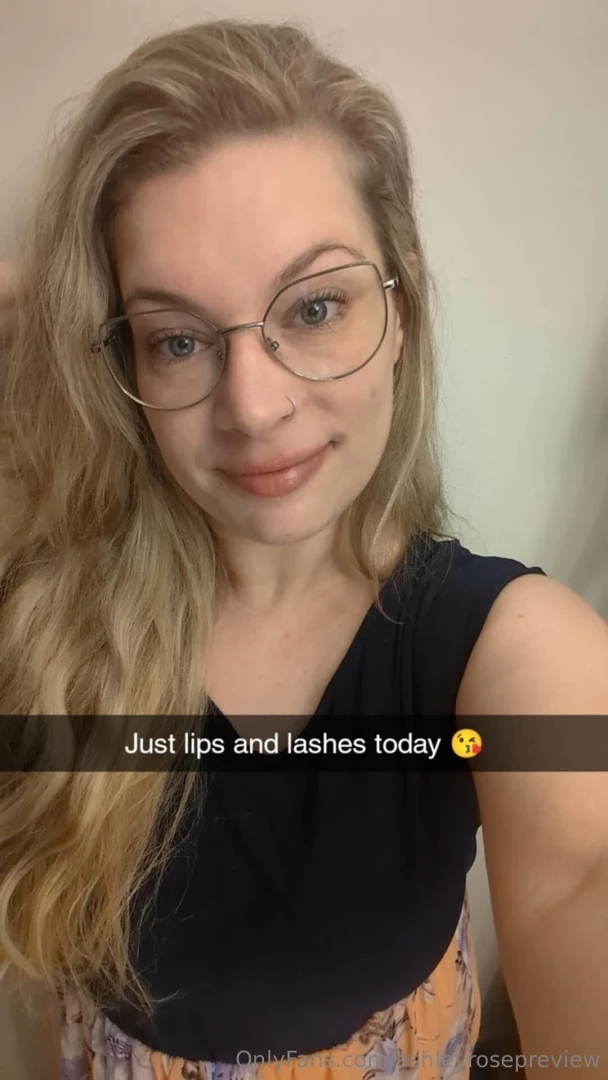 Let s play daddy come to my vip for the sexy stuff ashleyroseof 
