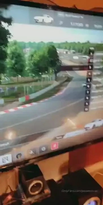 New game for this weekend i m on the ps4 and i want u guys to guess 