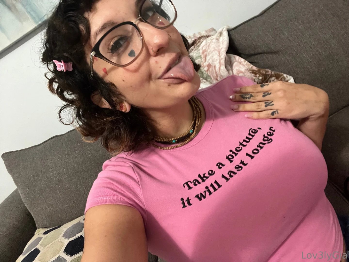 Happy valentine s day i m going on at 3pm to paint n play amp 9pm i ll 