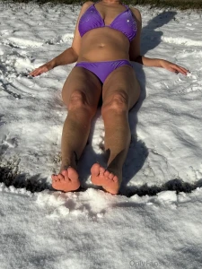 We got snow this weekend i decided to make a snow angel for you tip part 1
