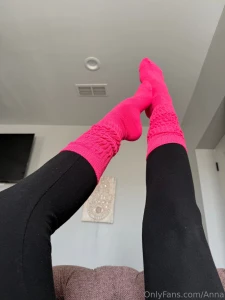 Hot pink slouch socks over black leggings i love the way socks