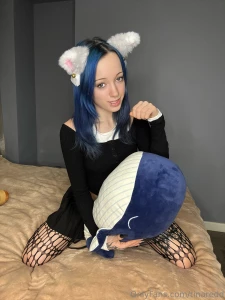 Do i look like a good girl or naughty