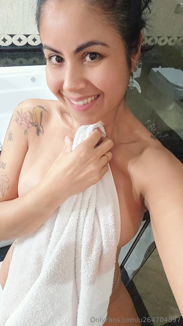 Vem aqui me ajuda no banho 