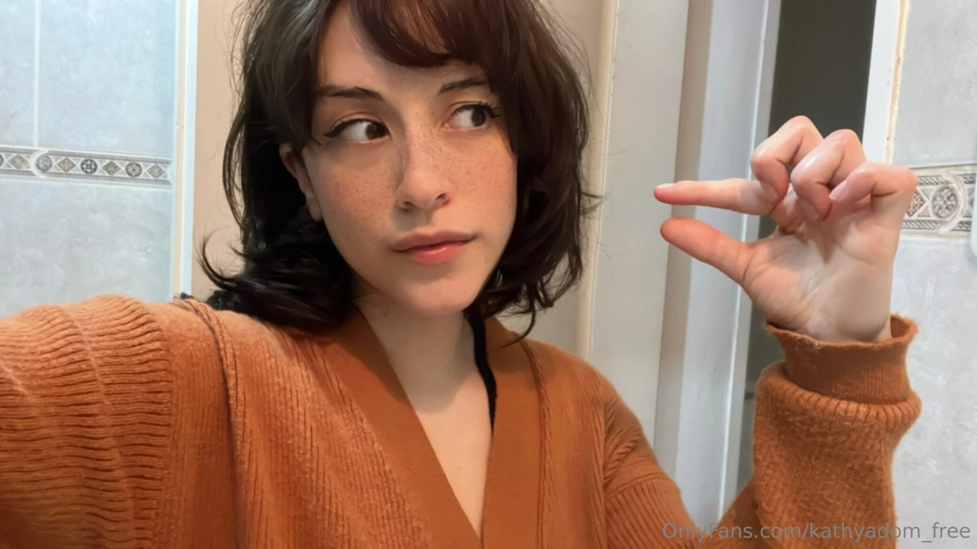 Te mide menos de 10 cm felicidades sos un pito corto tu multa es 