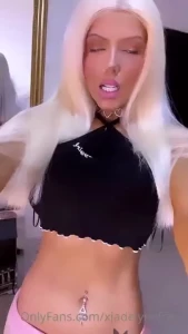 Private message me let s get to know each other