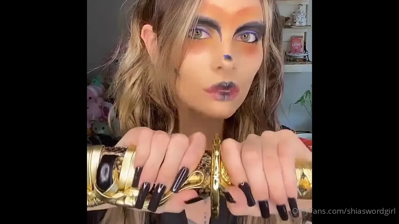 I m back and slicier than ever there s a slicing-surprise at the end 