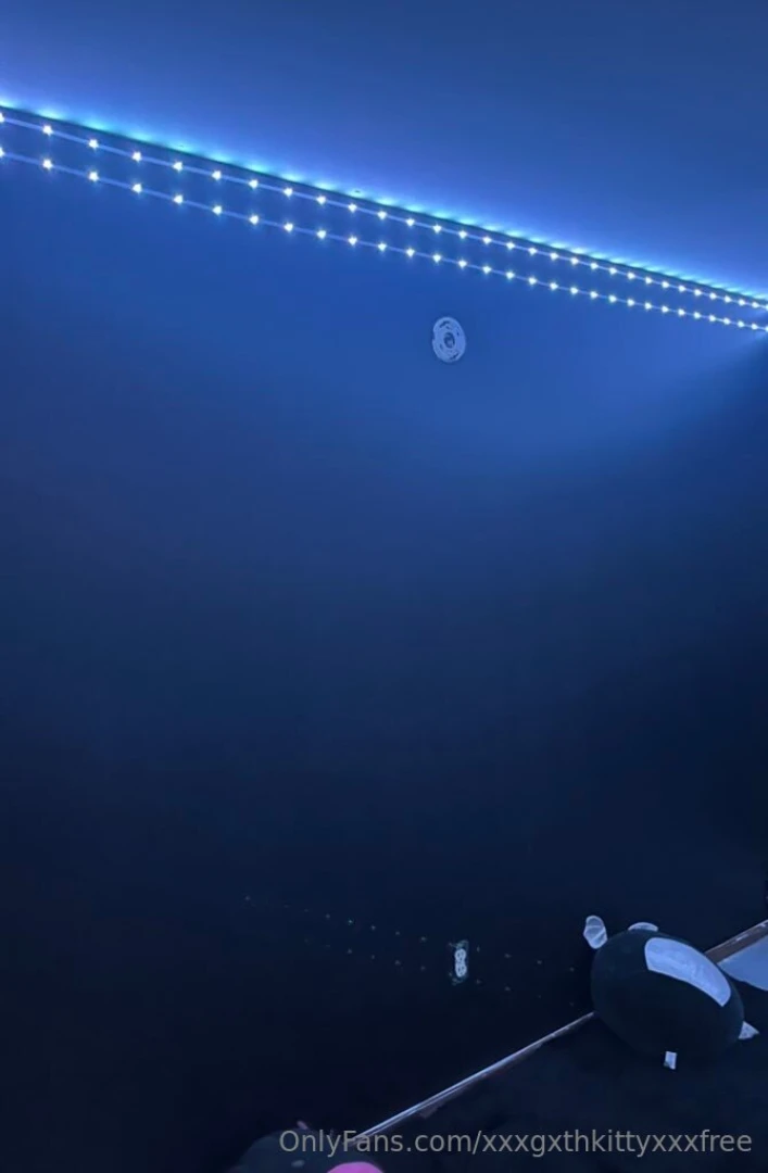 Turning my spare room into a content room finally finshed paining the 