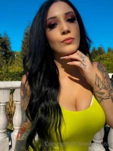 Live easter show soon on my vip with my fuck machine and a butt plug