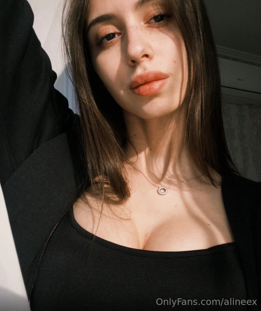 Hot girl iisabella_love this innocent cutie iisabella_love loves to part 633 