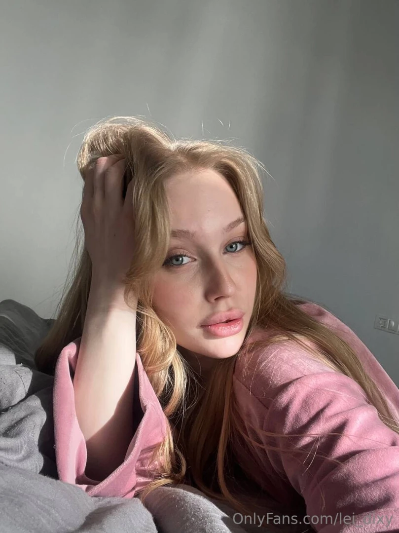 Petite shy girl kiracutiex dreaming about someone who can help to part 727 