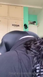 When im lonely i love to imagine that someone fuck me from behind part 1