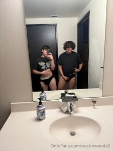 I m on a plane rn with evan on our with to miami