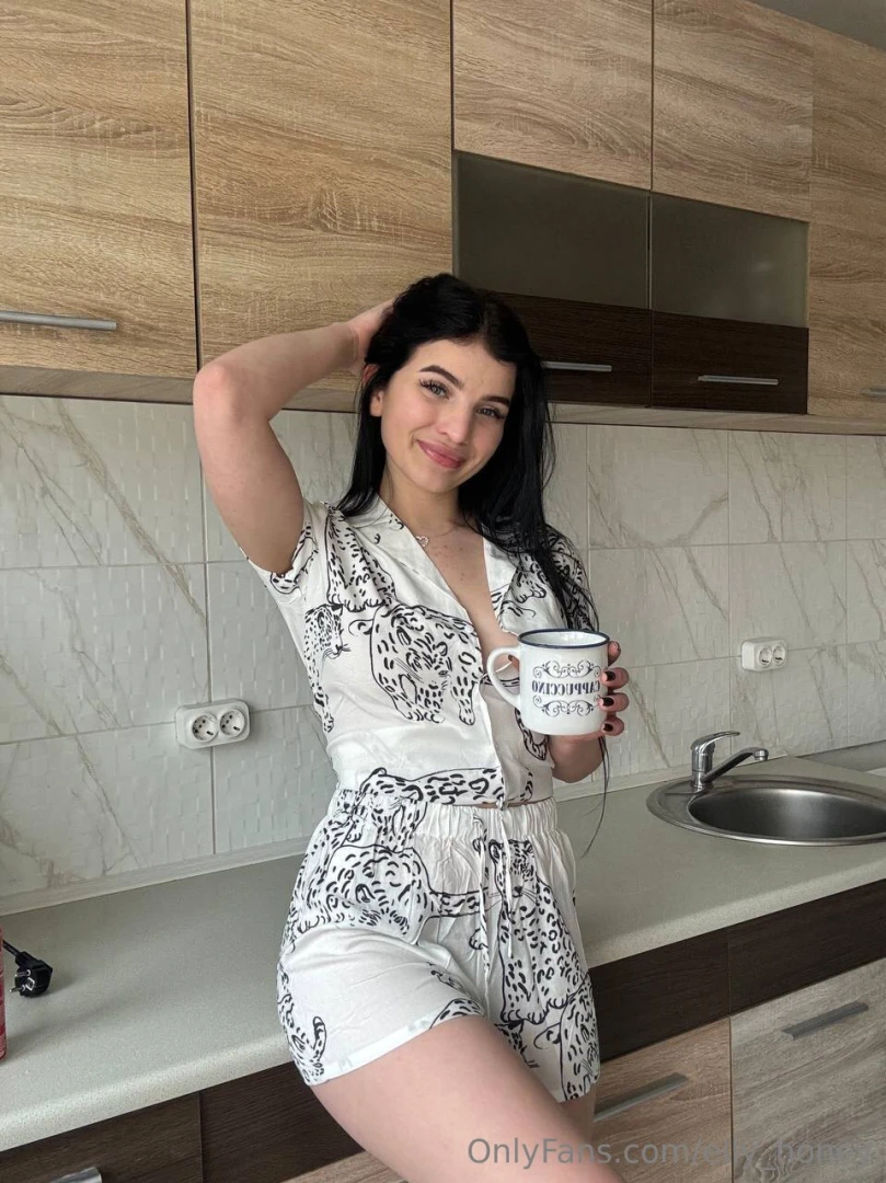 Hiiii i decided to create a page on onlyfans and im glad to see you on 