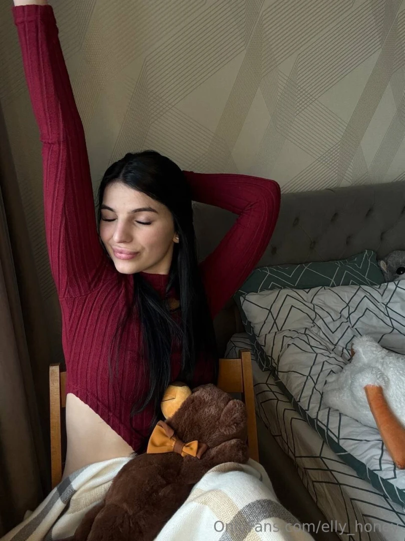 I close my eyes n there u are - my fave view i hear ur voice ur laugh 