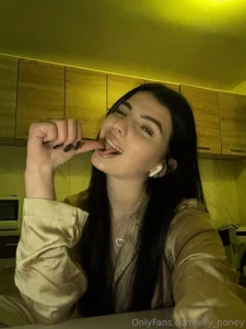 Like there s just something about late night snacks that feels kinda