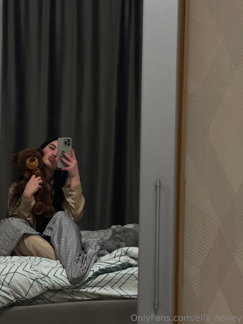 Hugging teddy is cute n all but ngl kinda wish i had something better 