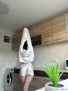 Tryna grab a snack but ooooops looks like i made it a whole moment