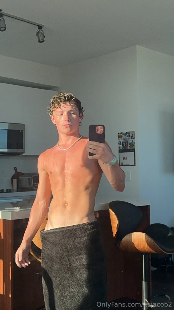 Shirtless with towel tease 