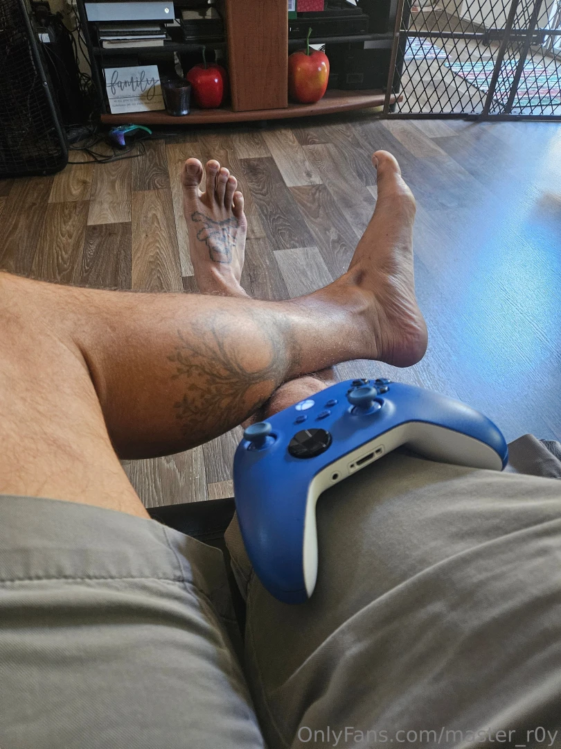 Wheres my footstool at 